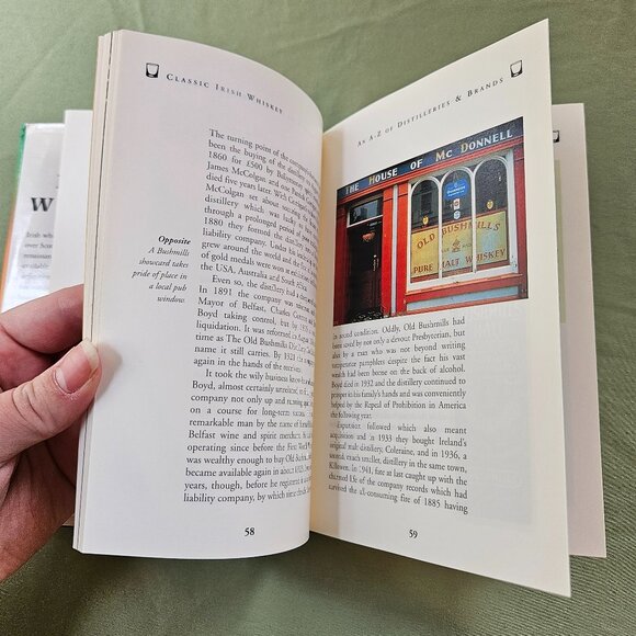 Classic Irish Whiskey (Classic drinks series) by Murray, James‎ Hardback - Picture 4 of 10